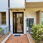 Sabri's Modern In Tuscany