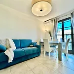 Sabri's Modern In Tuscany Loro Ciuffenna