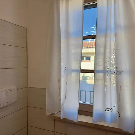 Daire Sabri's Modern In Tuscany Loro Ciuffenna