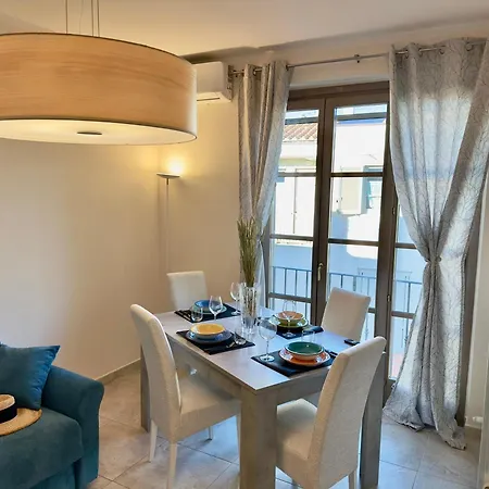 Sabri's Modern In Tuscany Loro Ciuffenna